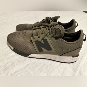 New balance sneakers size 10.5